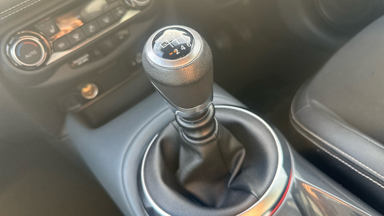 Nissan Juke 1.0 DiG-T Tekna 5dr Petrol Hatchback